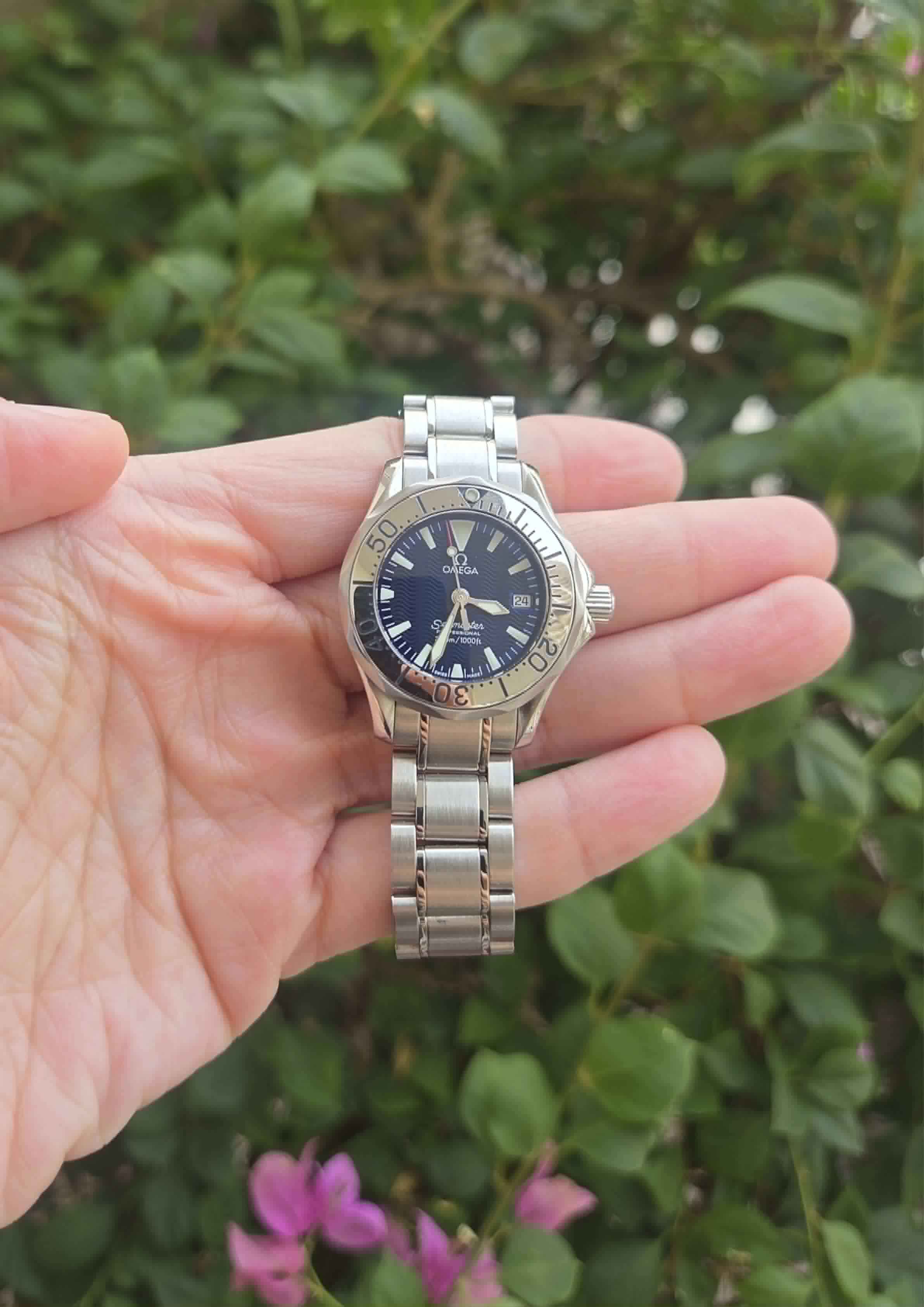 Omega Seamaster Electric Blue Quartz 29mm