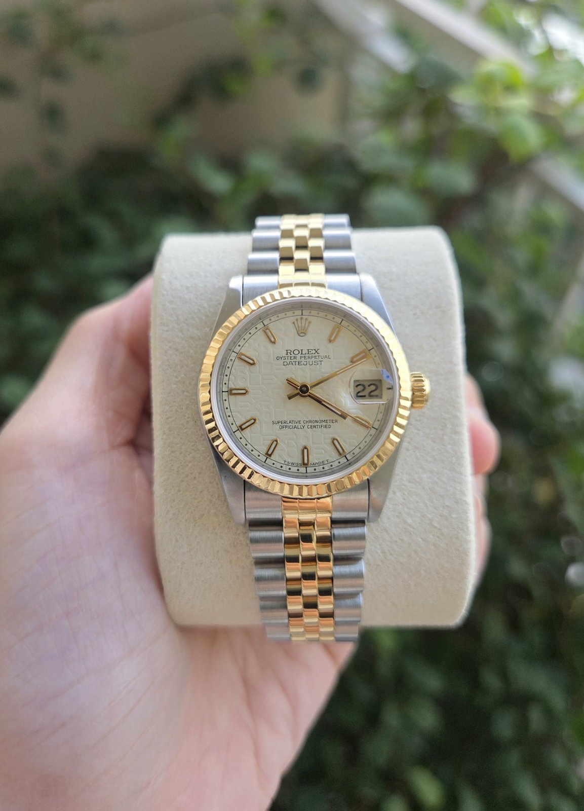Rolex Datejust 31mm Junior size Rare Ivory Anniversary White Dial Ref 68273