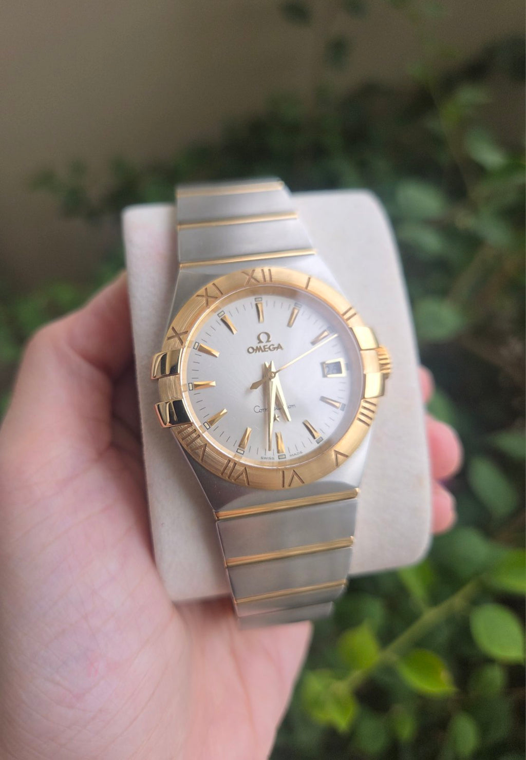Omega Constellation Quartz 35mm 18k Gold and Silver Dial
