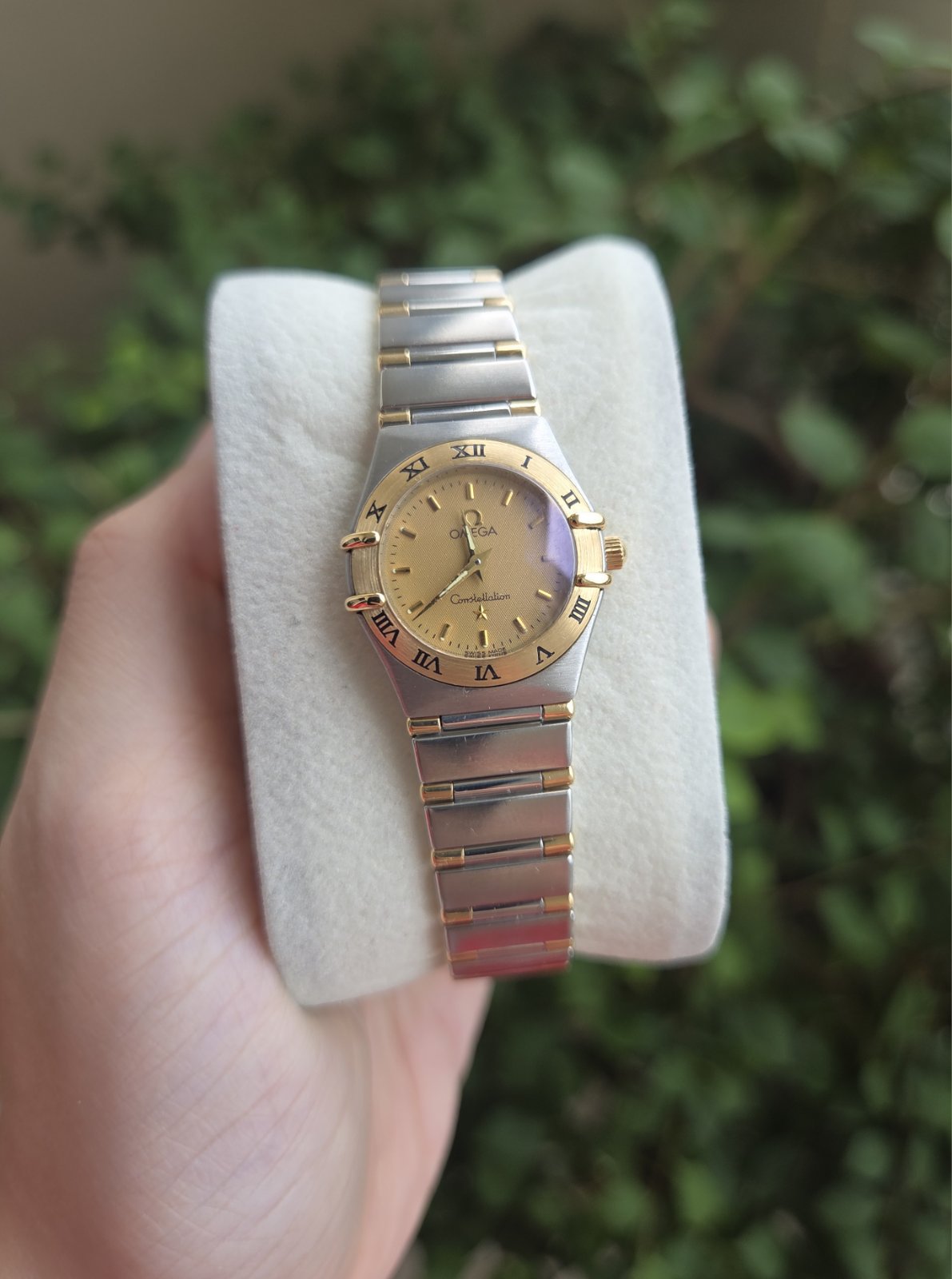 Omega Constellation 2 Tone Quartz 18k Gold Dial 24mm