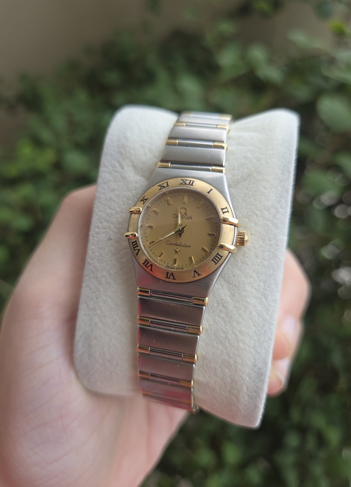 Omega Constellation 2 Tone Quartz 18k Gold Dial 24mm