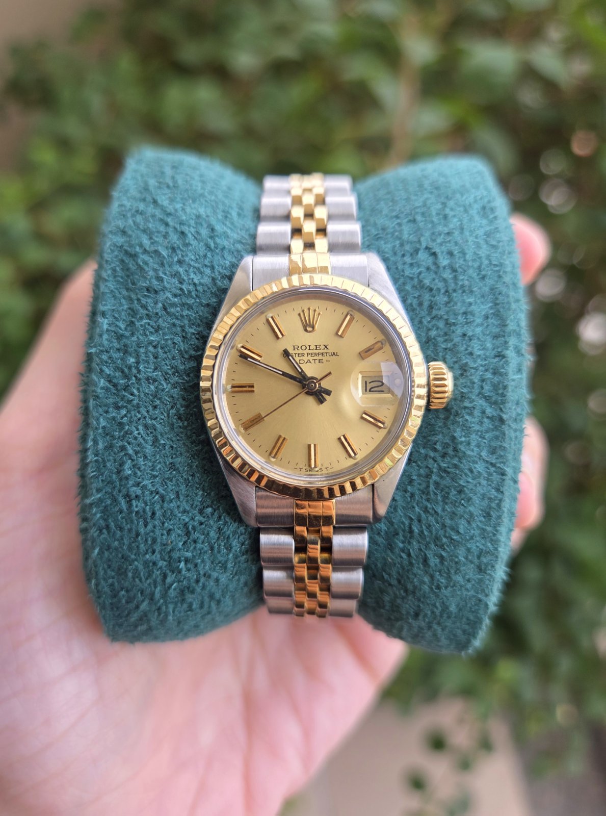 Rolex Lady Date 26mm Champagne Dial Ref 6917