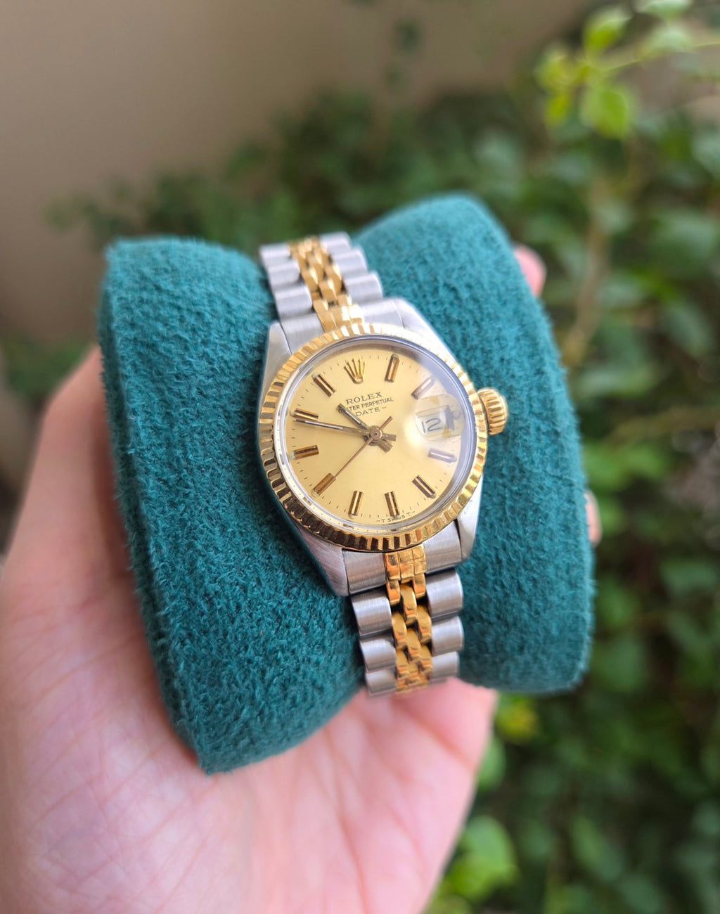 Rolex Lady Date 26mm Champagne Dial Ref 6917